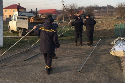 Надзвичайна ситуація на Буковині: на в’їздах в область розгорнули намети – фото