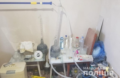 У Чернівцях затримали двох молодиків, які влаштували підпільну нарколабораторію - фото