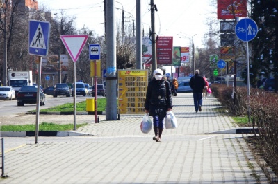 Карантин у Чернівцях: людей у масках побільшало, але пов’язки у аптеках – дефіцит