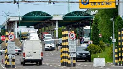 Як повернутись автомобілем в Україну після закриття кордону