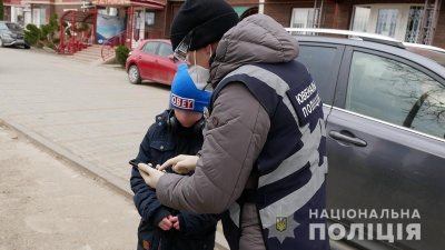 У Чернівцях перевіряють, чи дотримують діти карантину