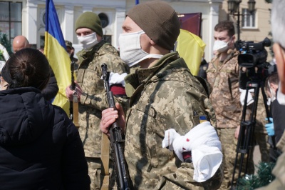 У Чернівцях попрощалися із загиблим воїном – фото