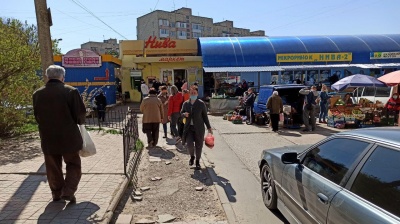 Посилення карантину в Чернівцях: магазини без натовпів та ажіотажу – фото