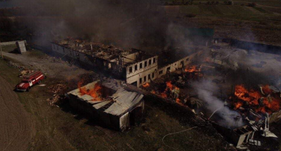 Масштабна пожежа в монастирі на Рівненщині: площа вогню сягнула 400 кв м