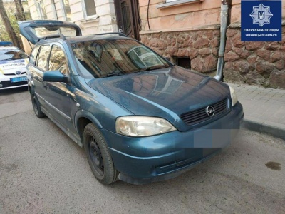 У Чернівцях за день виявили чотири автівки з "липовими" документами
