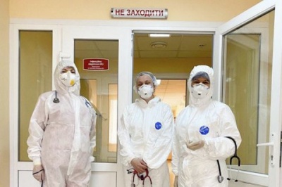 В Україні на COVID-19 захворіли майже тисяча медиків