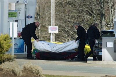 У Канаді чоловік посеред вулиці стріляв у перехожих: загинуло 16 людей