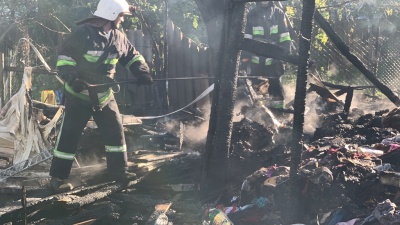 У Чернівцях із пожежі врятували шістьох дітей і двох дорослих - фото