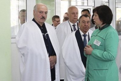 ВООЗ рекомендувала Лукашенку ввести карантин у Білорусі