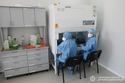 У Чернівцях відремонтували лабораторію, у якій роблять ПЛР-тестування на коронавірус
