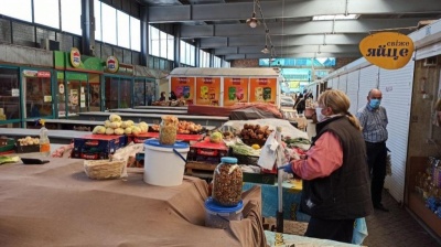 Ще одне місто Буковини вирішило передчасно відкрити продуктовий ринок