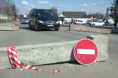 На КПП в Атаках людей пропускали в іншу область: Осачук зробив зауваження поліції