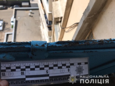 В Одесі місцевий депутат випав з вікна 13 поверху