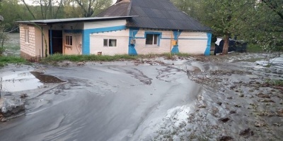 На Вінничині потік води й намулу змив з дороги велосипедиста, чоловік загинув