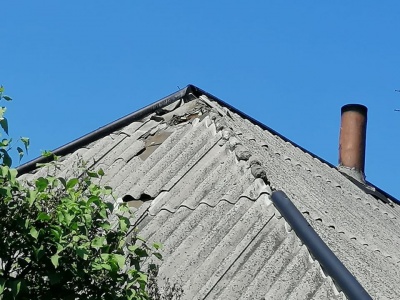В Авдіївці граната бойовиків розірвалася біля будинку місцевої жительки, пошкоджено дах - фото