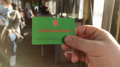 У Чернівцях тролейбуси відновили рух у звичному режимі: хто має право на проїзд 