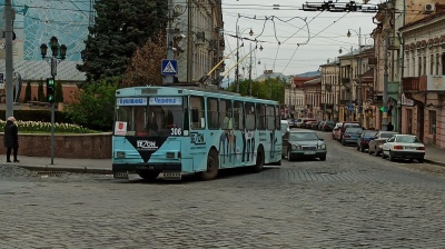 Відновлення руху тролейбусів у Чернівцях: хто і як може отримати спецпроїзний