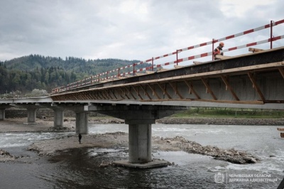 На будівництві мосту в Розтоках травмувався робітник