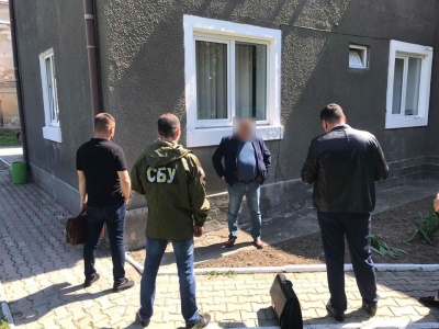 На Буковині на хабарі затримали депутата міськради