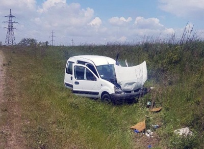 Неподалік Чернівців перекинулось авто з п'яним водієм