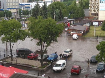 Критичних наслідків від зливи немає, – мер Чернівців