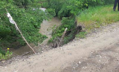 Негода на Буковині: злива зруйнувала мости і змила частину дороги – фото