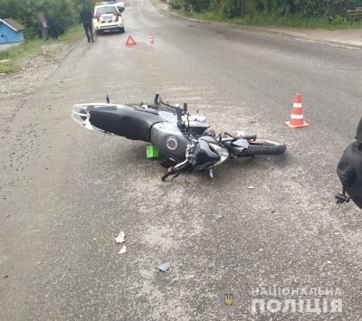 Струс мозку та перелом руки: на Буковині сталася ДТП з потерпілим