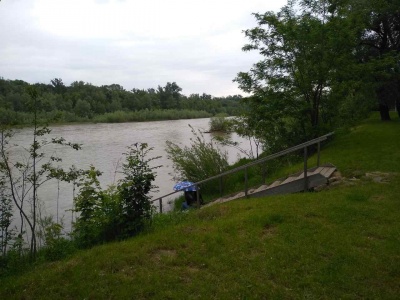 У Чернівцях у Пруті через зливи суттєво піднявся рівень води – фото