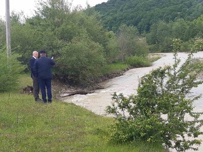 Через зливи річка розмила береги і дамби ще у двох селах Буковини – фото