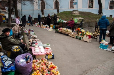 З 15 червня у Чернівцях відновлять рейди у місцях стихійної торгівлі