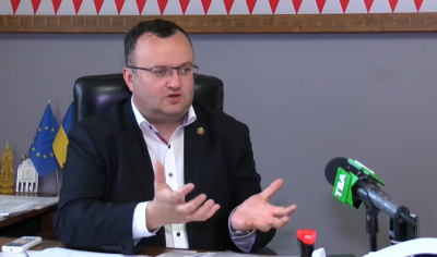 Де і за скільки жив Зеленський у Чернівцях і жінка, яка народила у лісі. Головні новини 9 липня