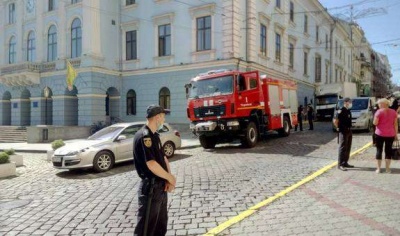 Поліція розпочала кримінальне провадження через "замінування" у Чернівцях