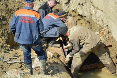 Сутичка з пенсіонером та Чернівці без води: головні новини 12 липня