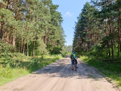 «Щодня їхали на велосипеді по сто кілометрів»: лікарі з Чернівців подорожували Україною