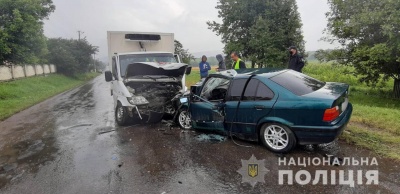 ДТП на Буковині: внаслідок зіткнення двох авто постраждав один з водіїв