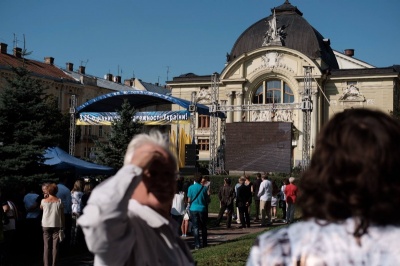 У Чернівцях з 3 серпня дозволили проводити масові заходи, але є умова