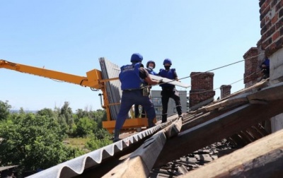 На Донбасі за час бойових дій пошкодили тисячі будинків