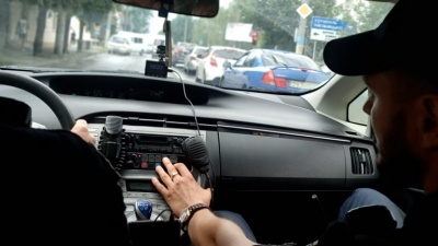 Не пропустив швидку - штраф: у Чернівцях поліція перевірила водіїв