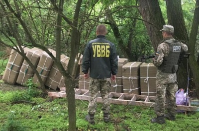 На Буковині контрабандисти намагалися переправити через Прут сигарети на півмільйона