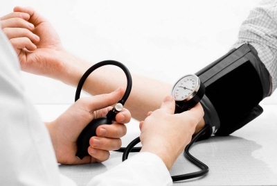 Високий кров'яний тиск: сім ознак смертельного гіпертонічного кризу