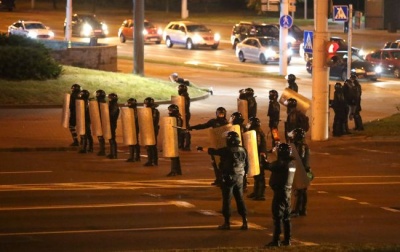 Протести у Білорусі. Силовики затримали 9 українців та побили фотокореспондента