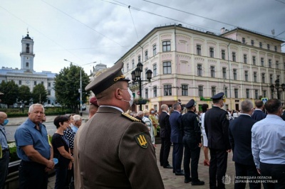 Вшанування захисників і почесні звання: як у Чернівцях відзначили День Незалежності