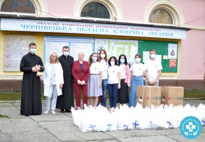 Обласна клінічна лікарня Чернівців отримала апарат ШВЛ експертного класу від благодійників