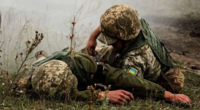 На Донбасі знову підірвалися двоє військових