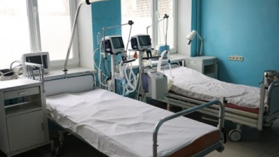 У лікарнях Чернівців, де лікують хворих на COVID-19, вільними залишаються 40 ліжок