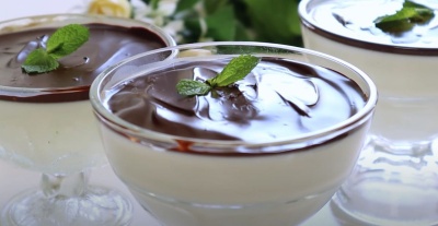 Десерт "Пташине молоко" зі сметани і шоколаду — готується дуже просто