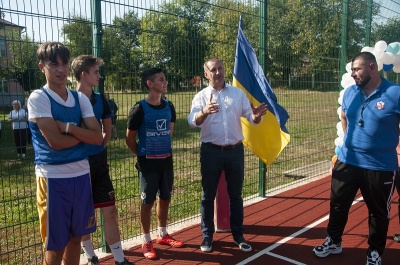Новий баскетбольний майданчик з’явився в 25 школі: це результат спільних зусиль громади та влади*