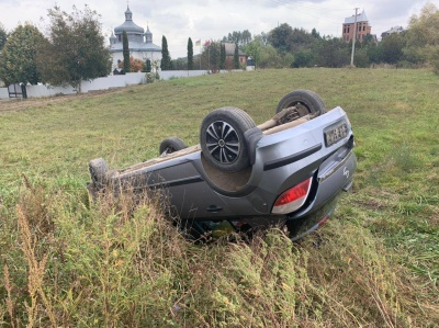 Авто перекинулося: унаслідок ДТП на Буковині постраждала людина