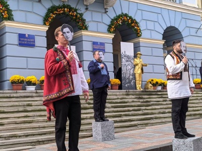 Із оркестром і театром: у Чернівцях офіційно розпочали святкування Дня міста - фото