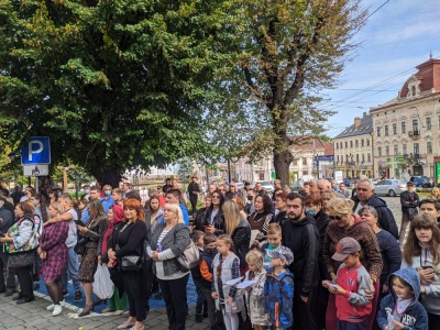 Із оркестром і театром: у Чернівцях офіційно розпочали святкування Дня міста - фото